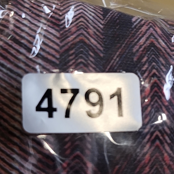 Fabletics Midrise Power Hold Zip Pocket Pattern capri leggings  XL - Picture 14 of 14